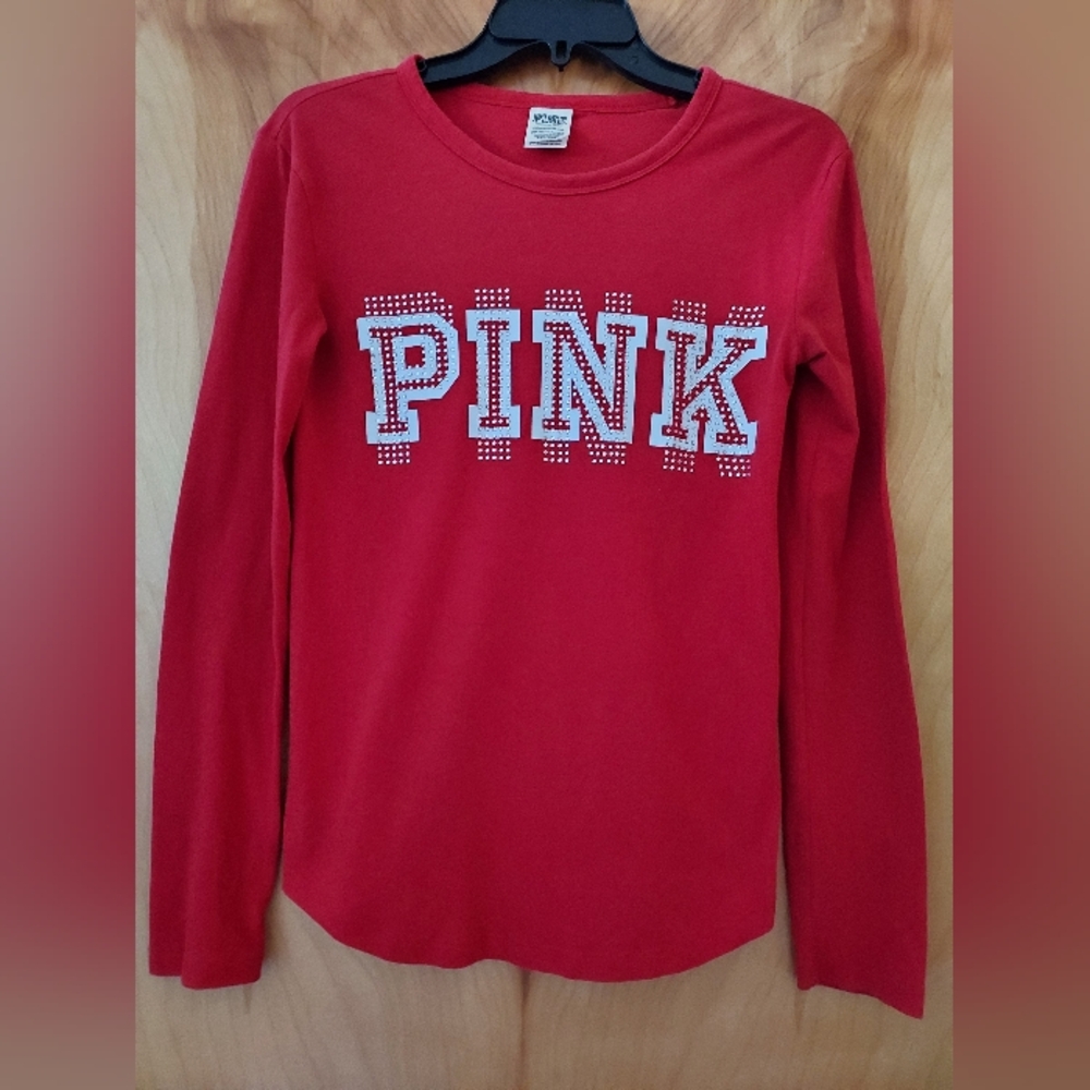 Pink brand top